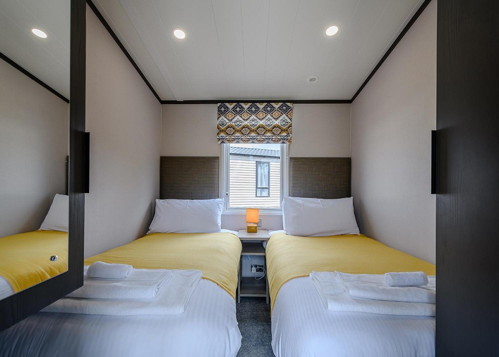 Green Meadows Country Park Hotel Harker Екстериор снимка