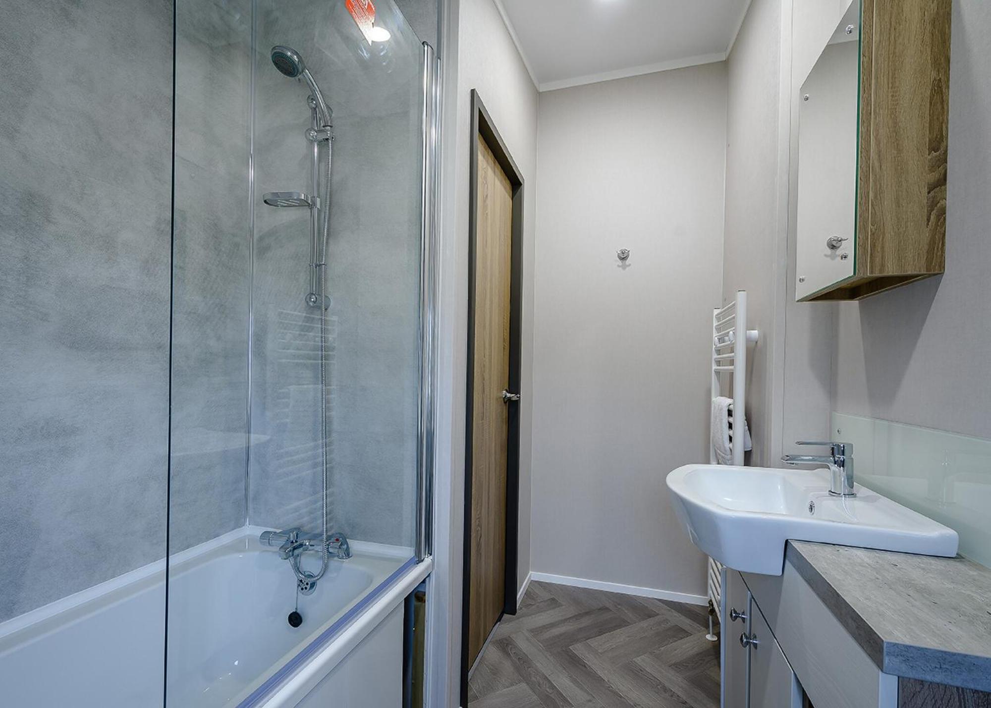Green Meadows Country Park Hotel Harker Екстериор снимка